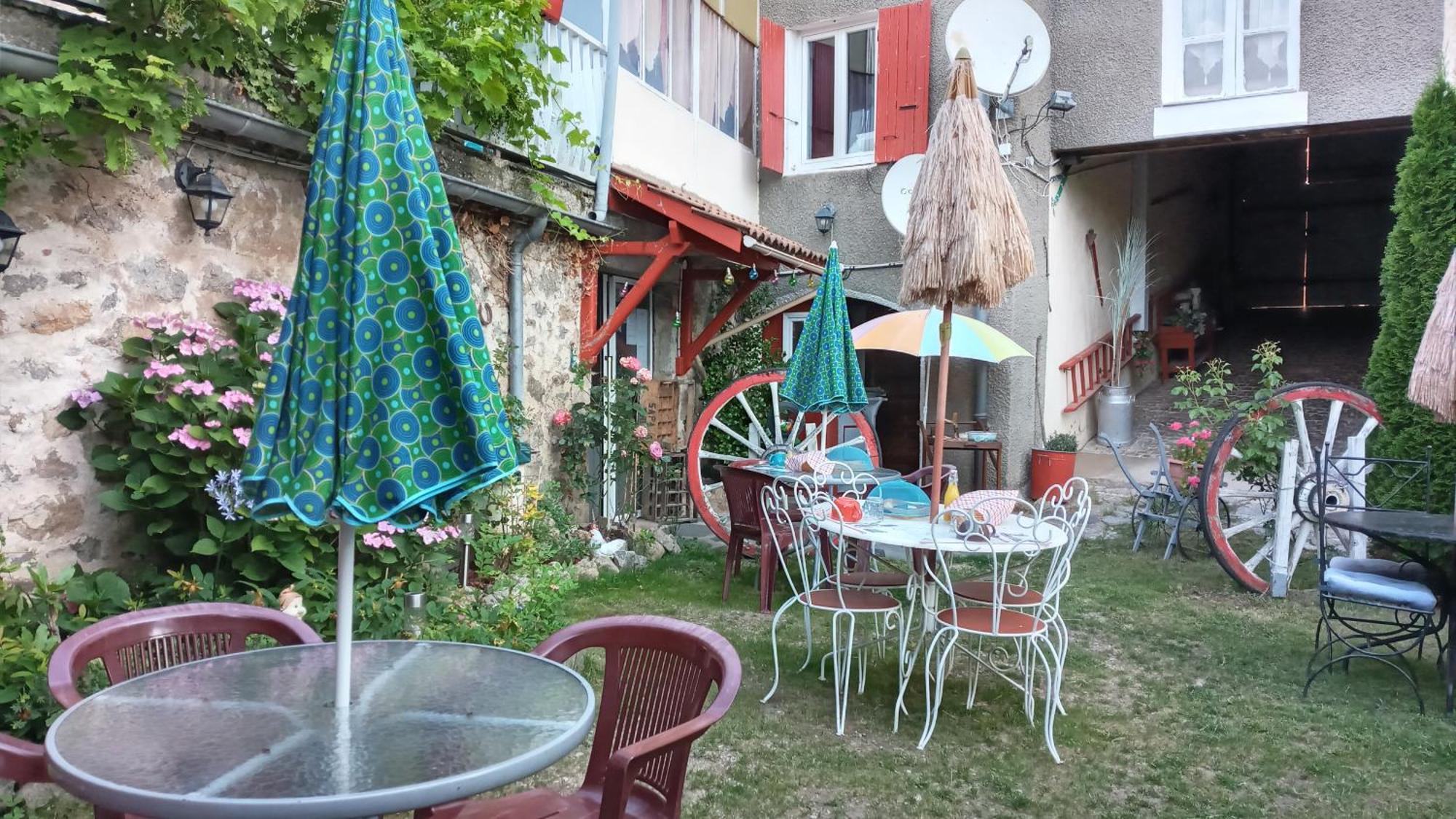 לינה וארוחת בוקר Le Relais De Rochepaule מראה חיצוני תמונה